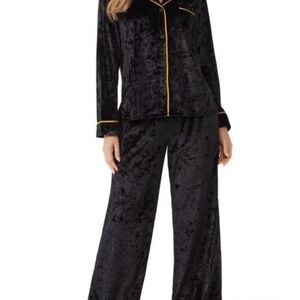 Sofia Vergara Women's M Crushed Velvety Black & Yellow Trim Pajamas Sleep Set
